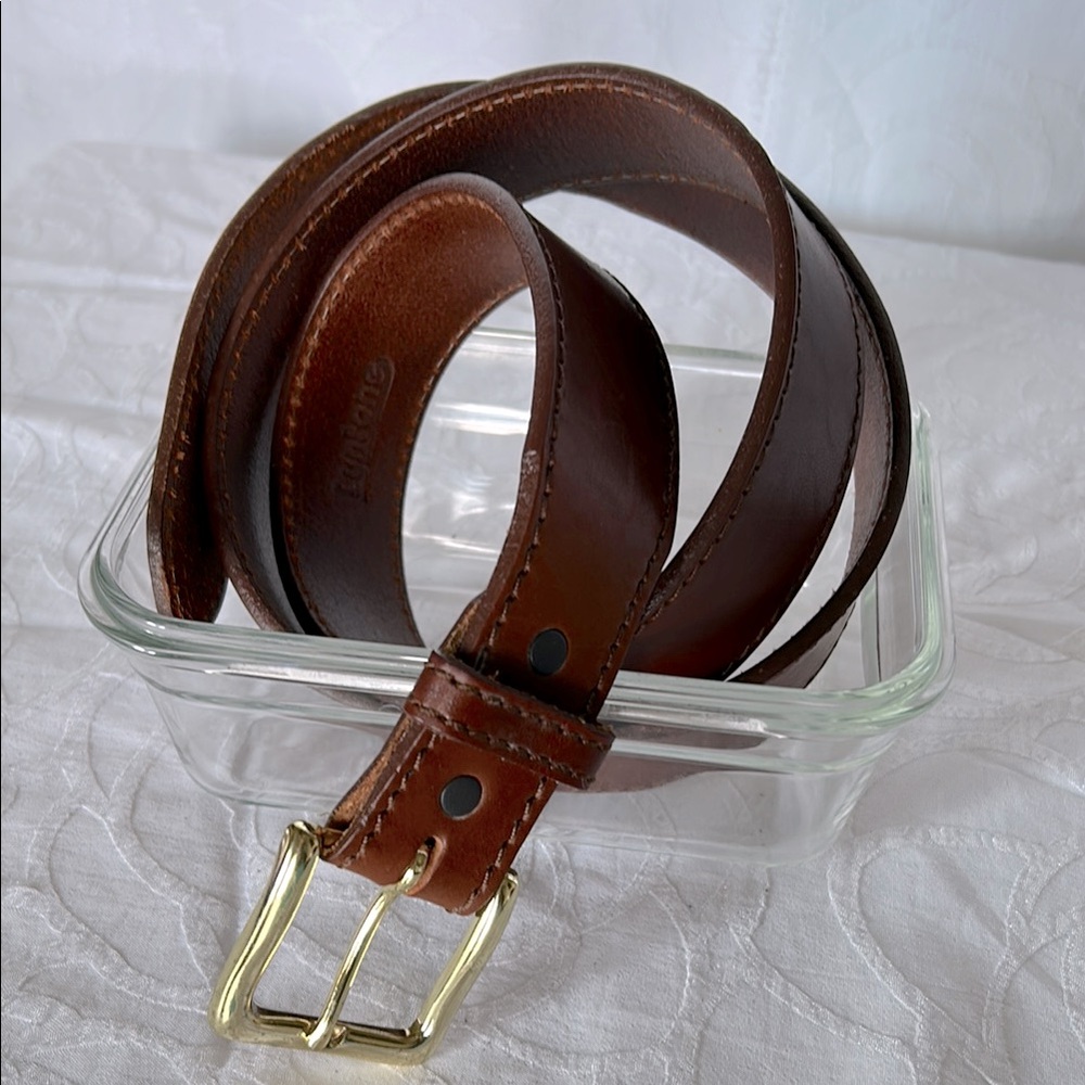 LYNTONE brown vintage oil tanned harness leather belt. Size 42. Gold tone buckle